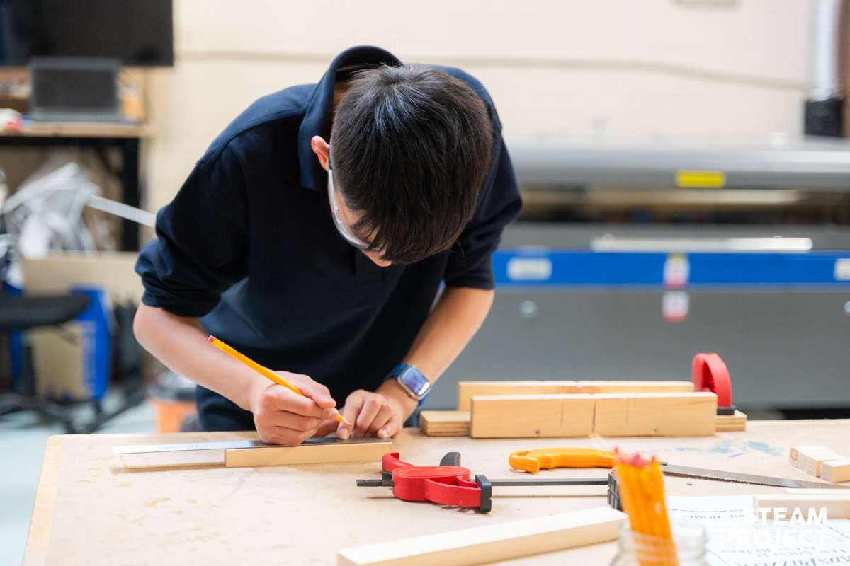 Woodworking_WEB-5530