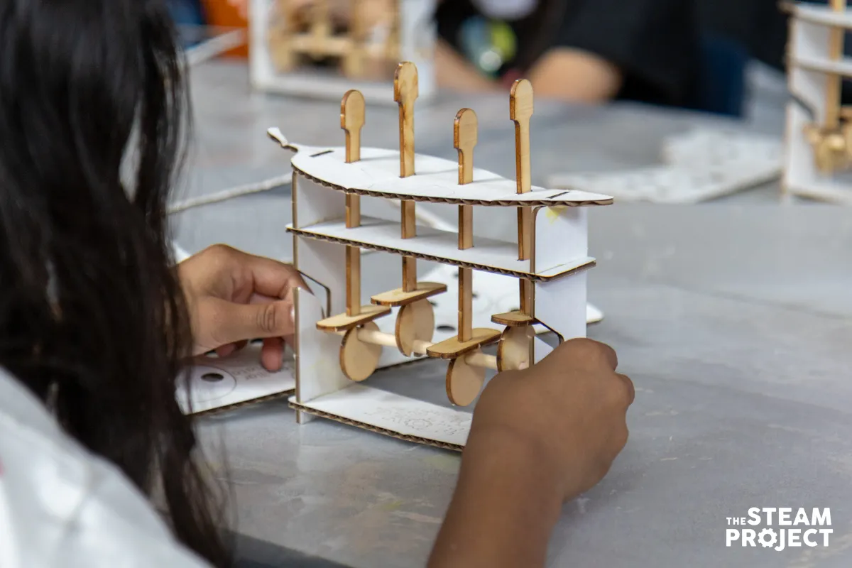Caterpillar Automata (10)