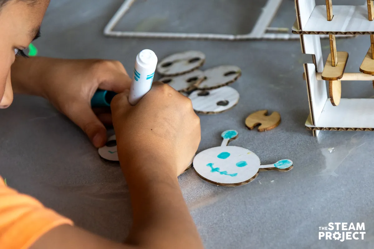 Caterpillar Automata (18)