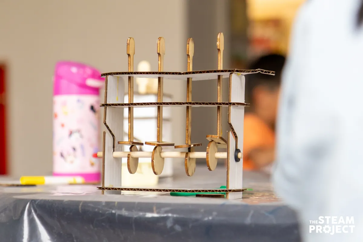 Caterpillar Automata (19)